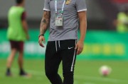 标题：2017足协杯八强战上港主场4-0权健上演超级大逆转