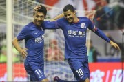 3-2逆转榜尾大战，申花绝杀津门虎抢下关键三分