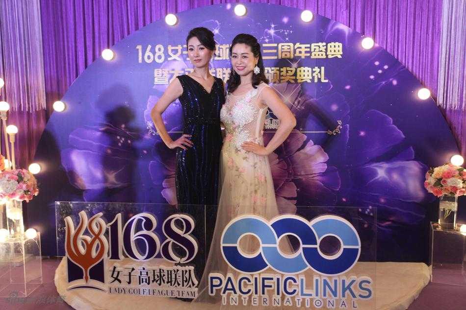 叶梓身穿精致晚礼服参与盛会，仪态万千，完美诠释了高尔夫运动与时尚优雅的融合