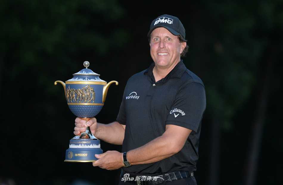 米克尔森激情挥拳，释放五年来的所有压力与情绪