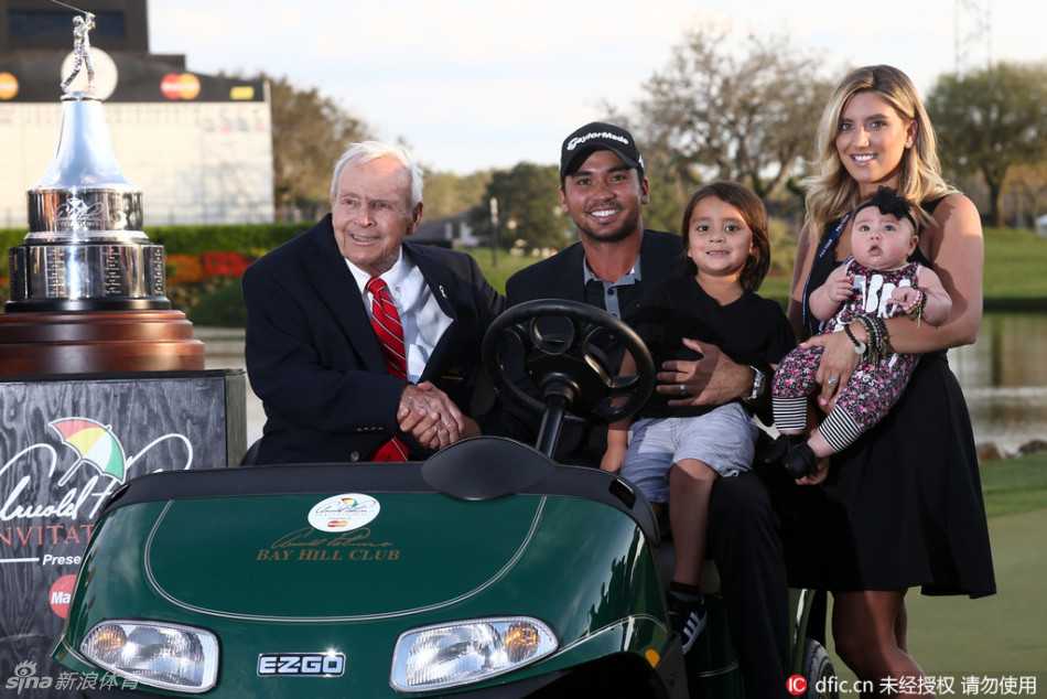 早期大师赛冠军合影，绿夹克传统历经岁月沉淀，已成为高尔夫运动的精神图腾