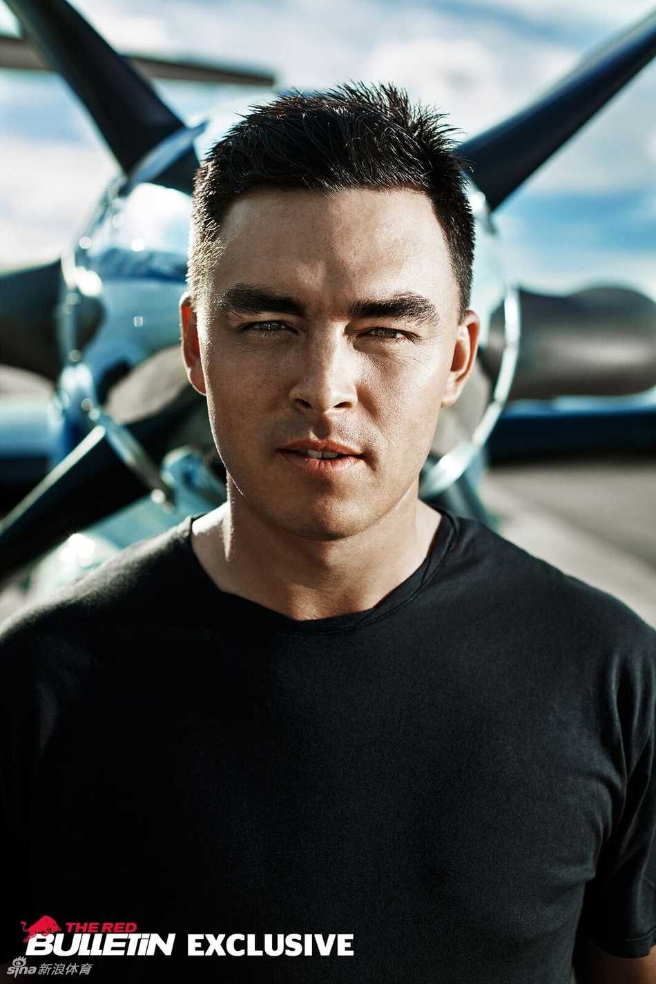 布鲁克斯·科普卡展现力量与专注，开球瞬间彰显大满贯冠军的王者气场