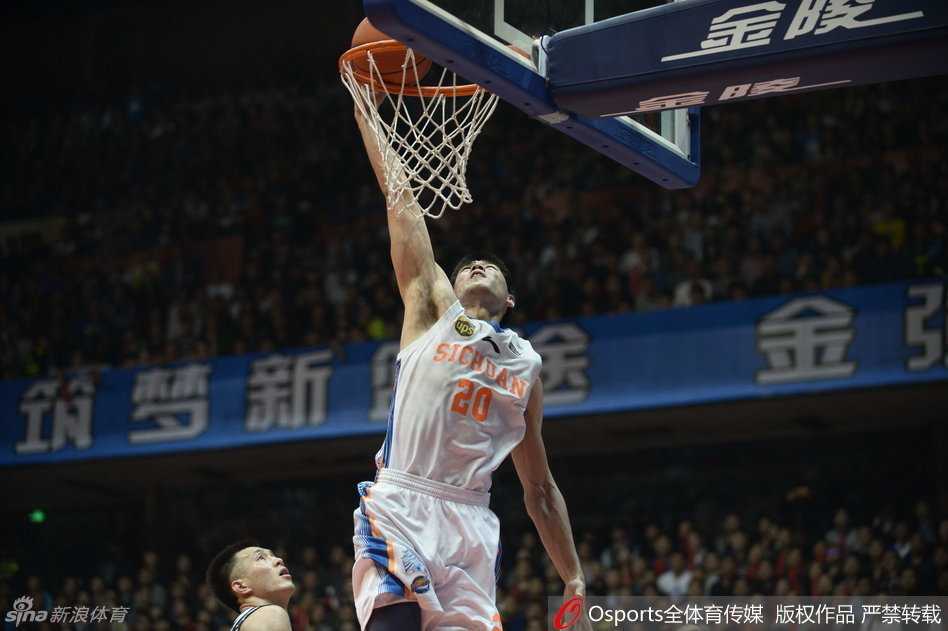 王汝恒突破上篮一锤定音，用亮眼表现帮助四川锁定队史首冠