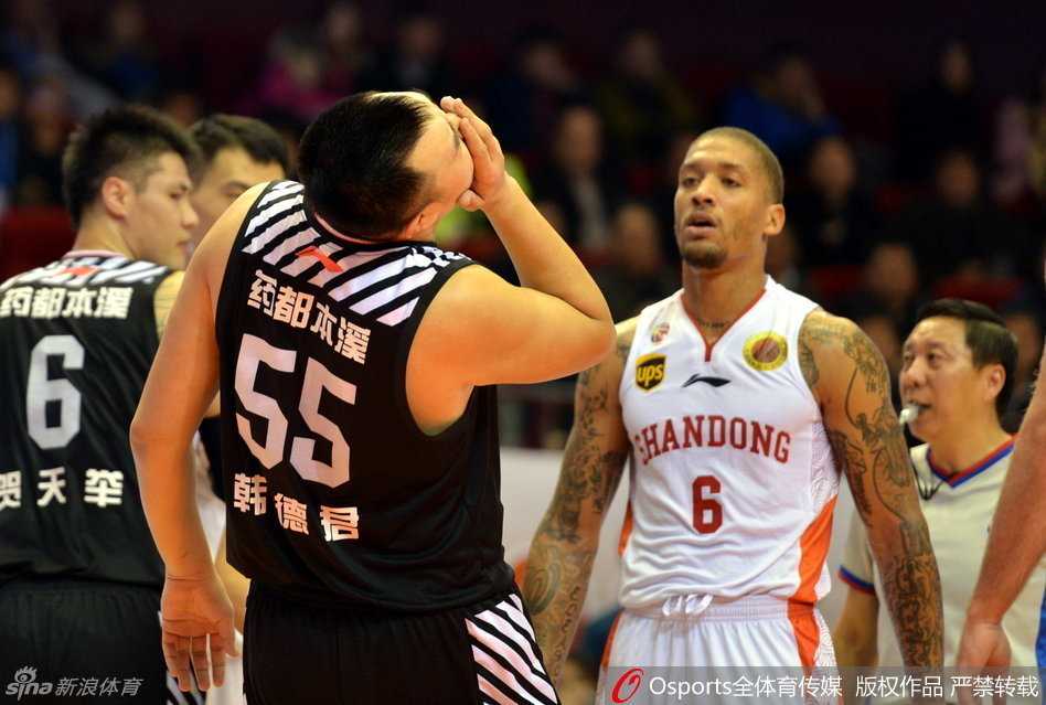 辽鲁大战风云再起,全能比斯利与孤单兰多夫上演冰火对决