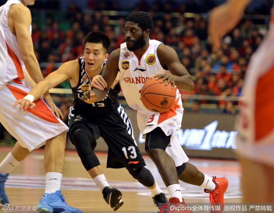 辽鲁大战风云再起,全能比斯利与孤单兰多夫上演冰火对决