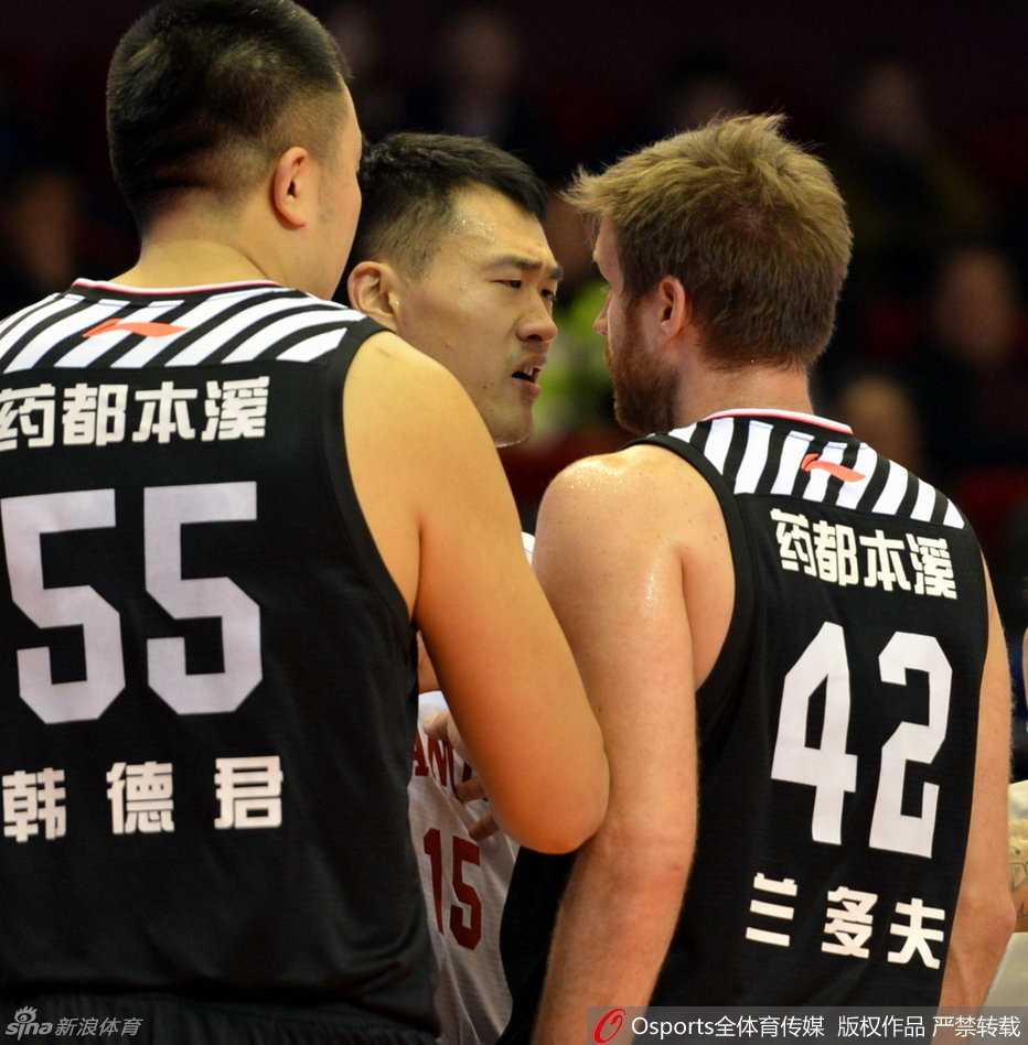 辽鲁大战风云再起,全能比斯利与孤单兰多夫上演冰火对决