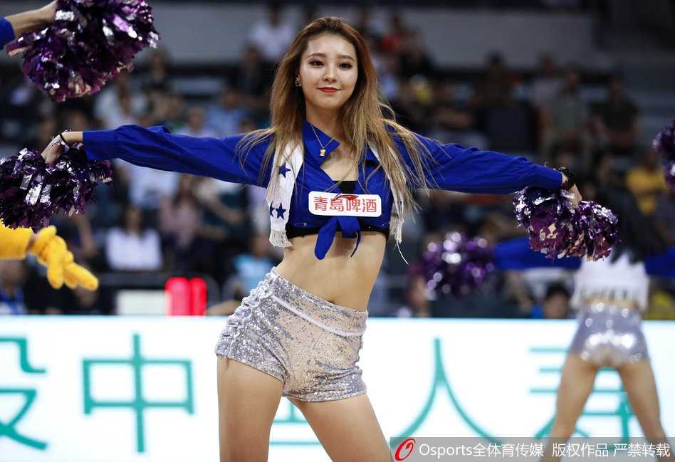 队宠集体合影，黄衣宝贝们笑容灿烂青春无敌