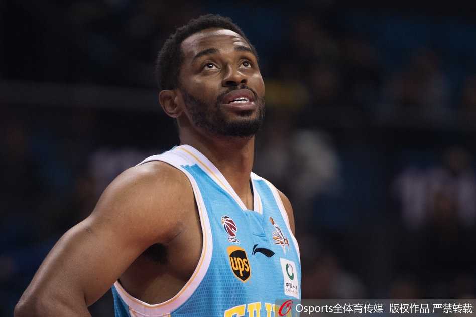 南京新主场首秀演加时好戏,希克森统治比赛力克福建 南京新主场青奥体育馆内座无虚席,热情的球迷们掀起人浪,共同见证球队在新主场的首场胜利