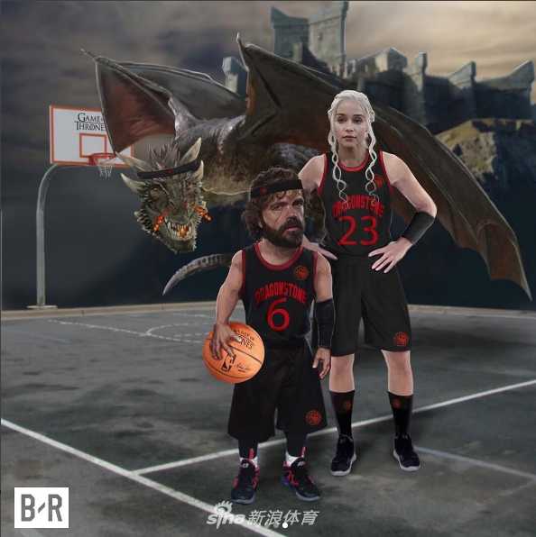 风暴降生丹妮莉丝驾驭卓耿，龙焰在她身后翻腾，铁王座之争的绝对主宰者目光如炬