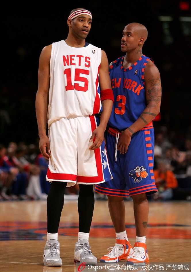 在波士顿凯尔特人时期，身着绿色战袍的马布里面对老东家篮网队强行突破。这是他NBA生涯的最后一站，眼神中多了几分沉稳与沧桑。虽然已不复当年之勇，但他仍在为自己的冠军梦想做最后的努力，只是命运的红利已不再眷顾这位曾经的追风少年。