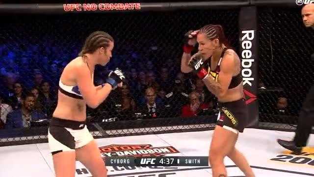 UFC营销巨星 vs 赛场统治者:乔安娜与机械婆GOAT之争的台前幕后 UFC营销巨星 vs 赛场统治者:乔安娜与机械婆GOAT之争的台前幕后