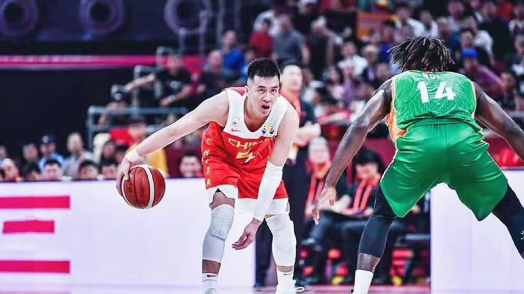 中澳热身赛惨败20分，男篮新帅遭遇开门黑