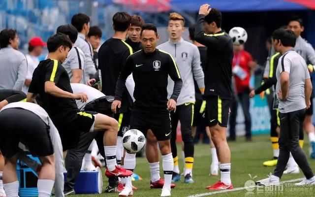 标题：世界杯瑞典1-0韩国｜VAR点球改写格局