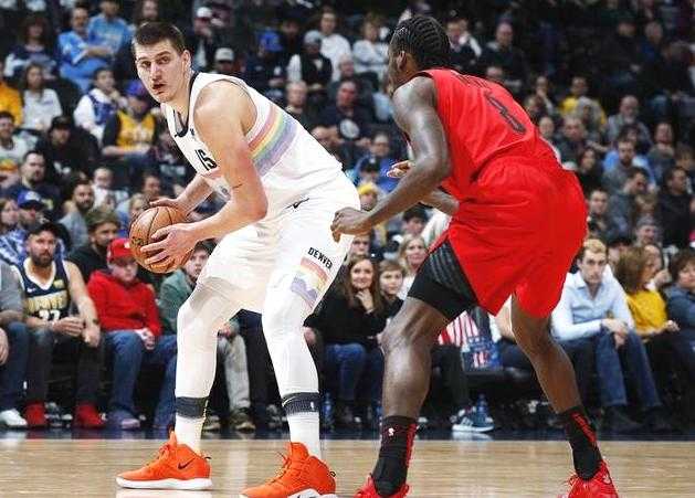 标题：火箭夏季联赛首秀大胜掘金 新帅开门红