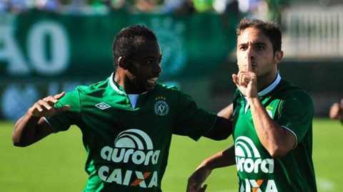 沙佩科恩斯vs巴伊亚：近12次交手5胜4平3负，新赛季保级遇困与争冠组之争