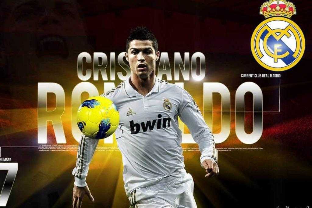 皇马传奇伯纳乌4-0狂胜罗马，菲戈圆月弯刀莫伦特斯双响