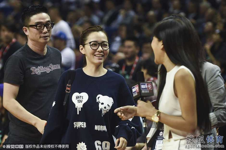 42分狂胜！中国赛黄蜂两破快船