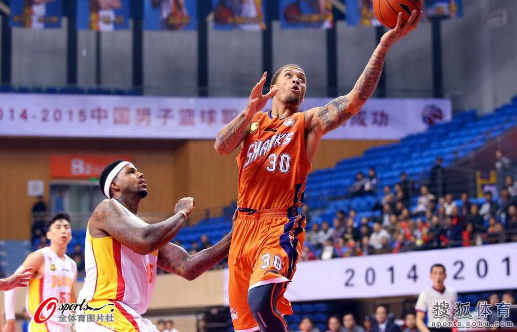 六人上双全队皆兵！上海男篮39分横扫吉林豪取16连胜