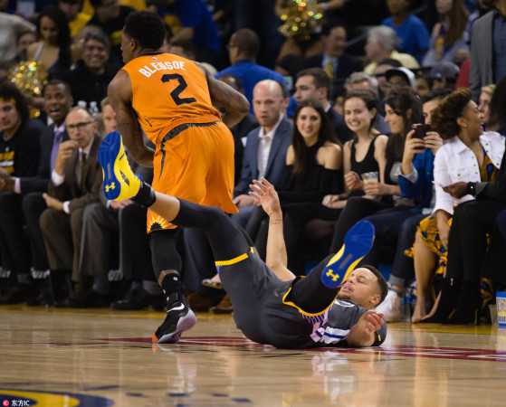 库里三节25+9+6大胜送太阳7连败