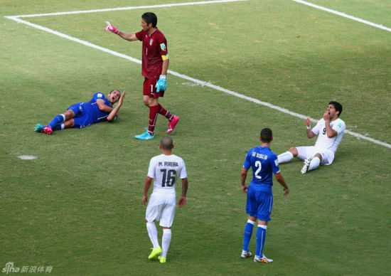 意大利1-1战平乌拉圭，曼奇尼实验阵型难掩蓝衣锋无力