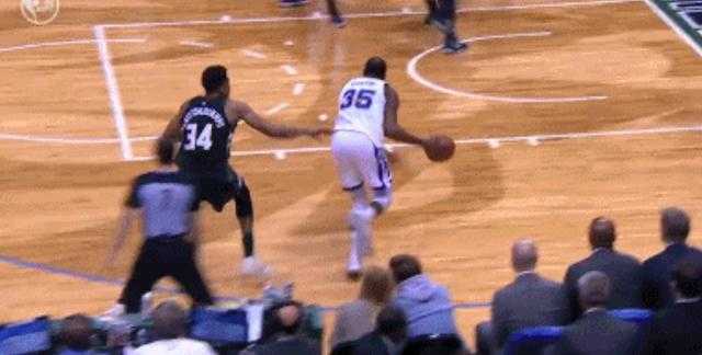 教授论街头篮球如何塑造NBA运球革命——从AND1到库里的风格演进