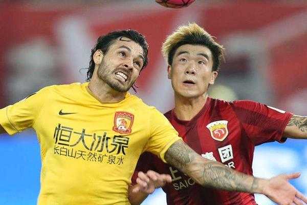 恒大2-0上港锁定争冠主动权，塔利斯卡双响建功