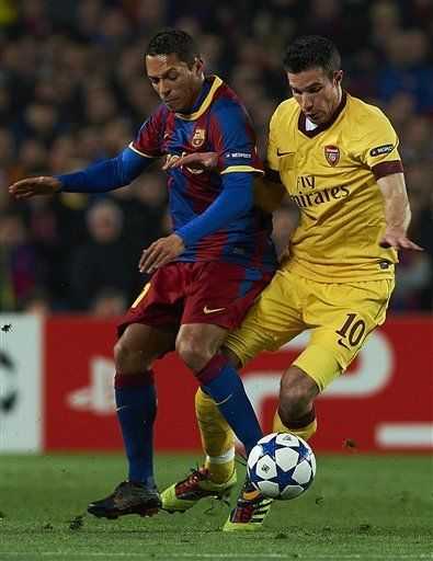 梅西欧冠大四喜封神！巴萨4-1屠杀阿森纳（30字）