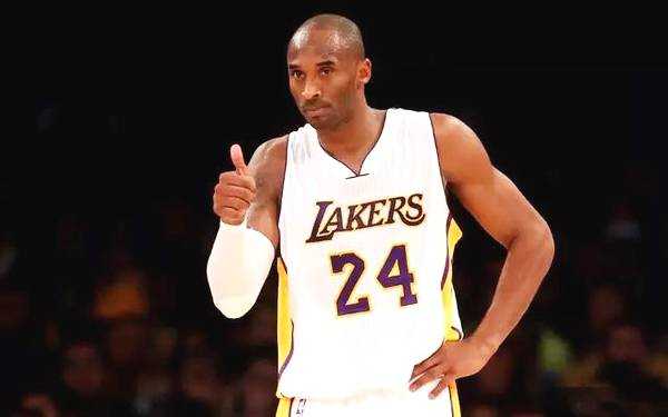 科米尔裸绞降服约翰逊成功卫冕