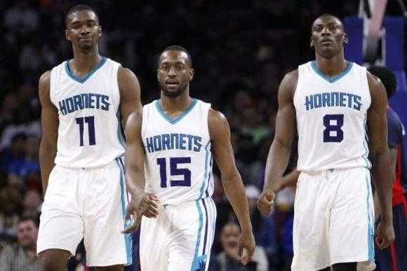 骑士力克黄蜂豪取7连胜，克尼佩尔33分难阻骑士七连胜步伐